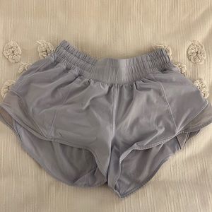 Light purple lululemon 2.5" hotty hot shorts